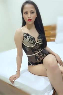 Elenia Escort Berlin Teeny Hookers with Bi Service for Women via Agency